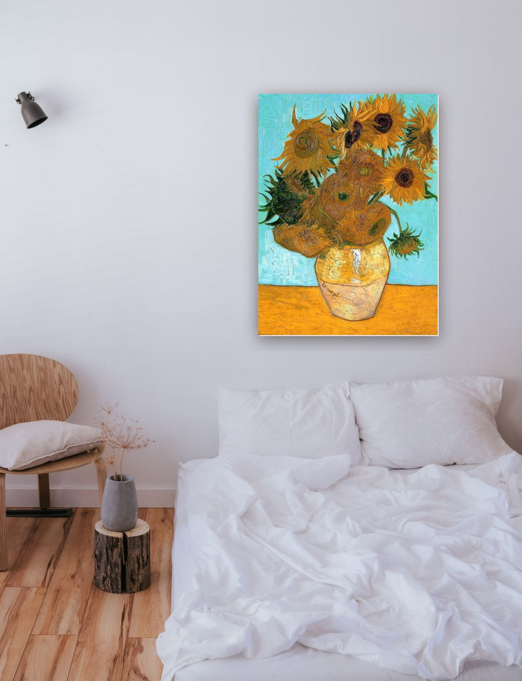12 Girassóis de Vincent van Gogh na parede de um quarto