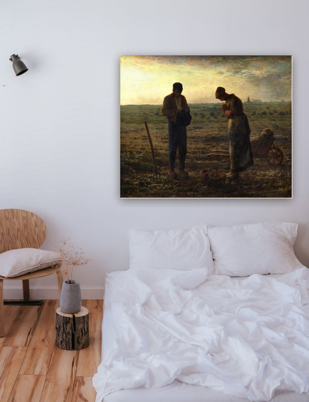 Angelus de Jean-François Millet na parede de um quarto