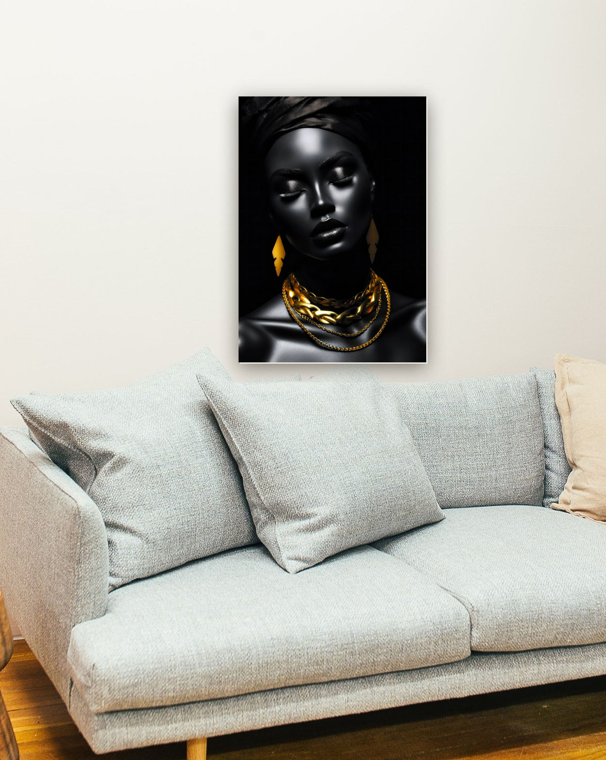 Black Gold Woman 2 na parede de uma sala