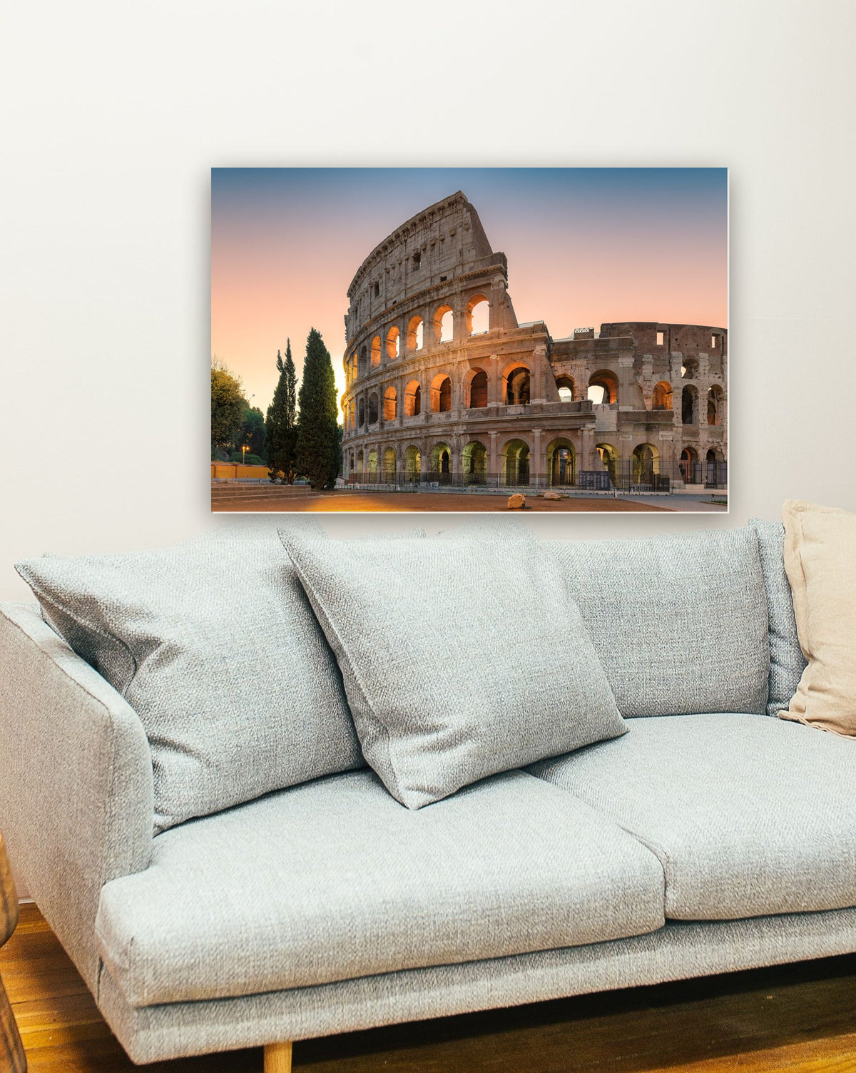 Coliseu ao nascer do sol, Roma, Itália na parede de uma sala