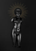 Escultura Feminina em Preto