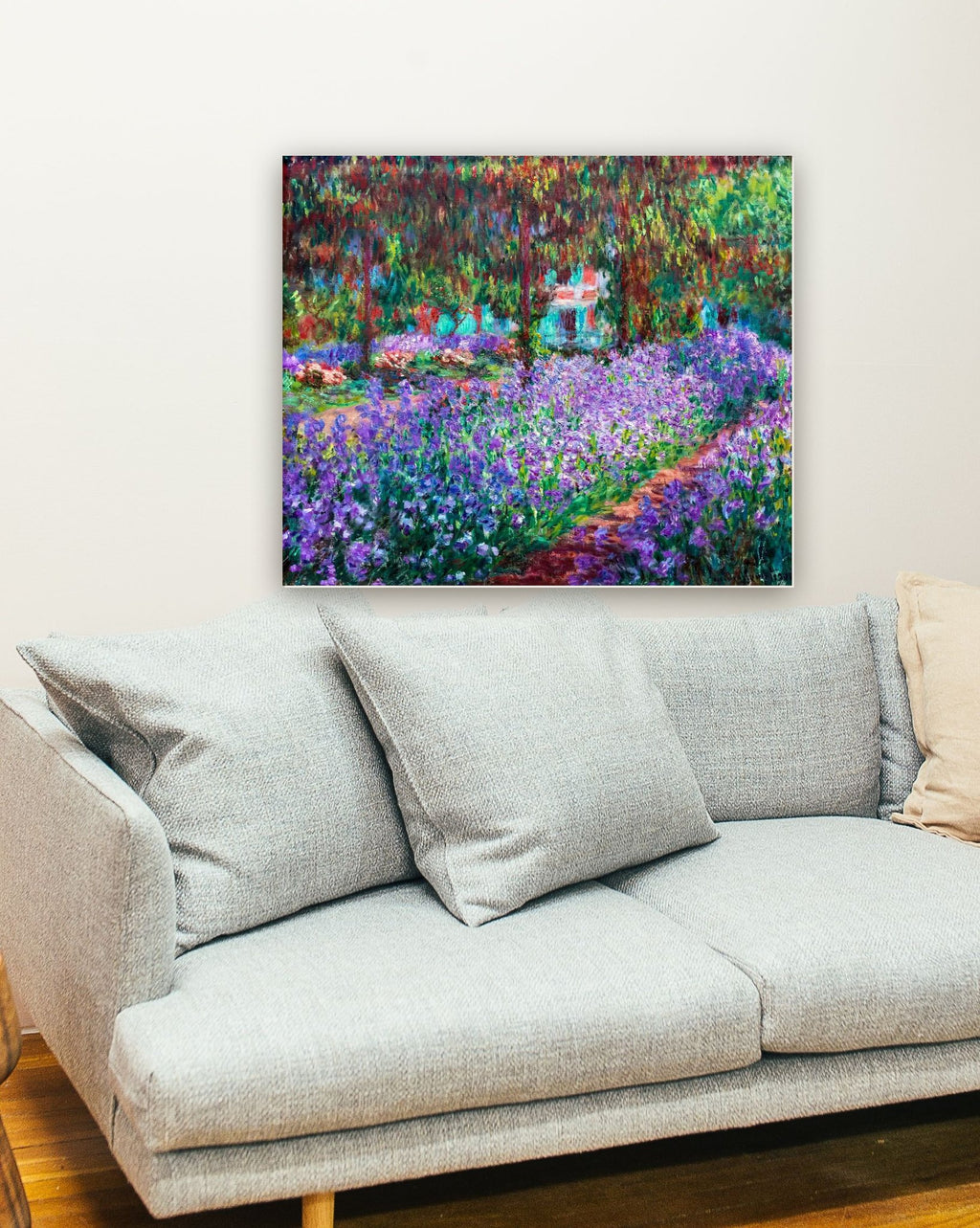 Jardim em Giverny de Claude Monet na parede de uma sala