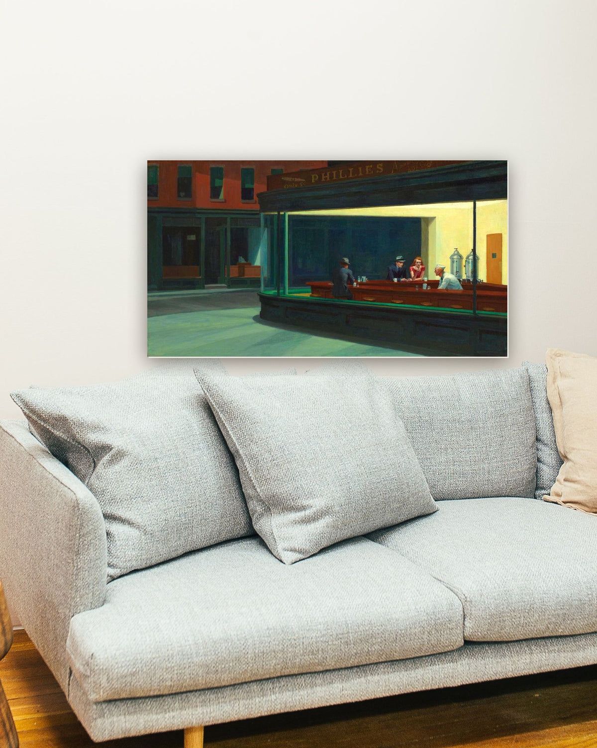 Nighthawks de Edward Hopper na parede de uma sala
