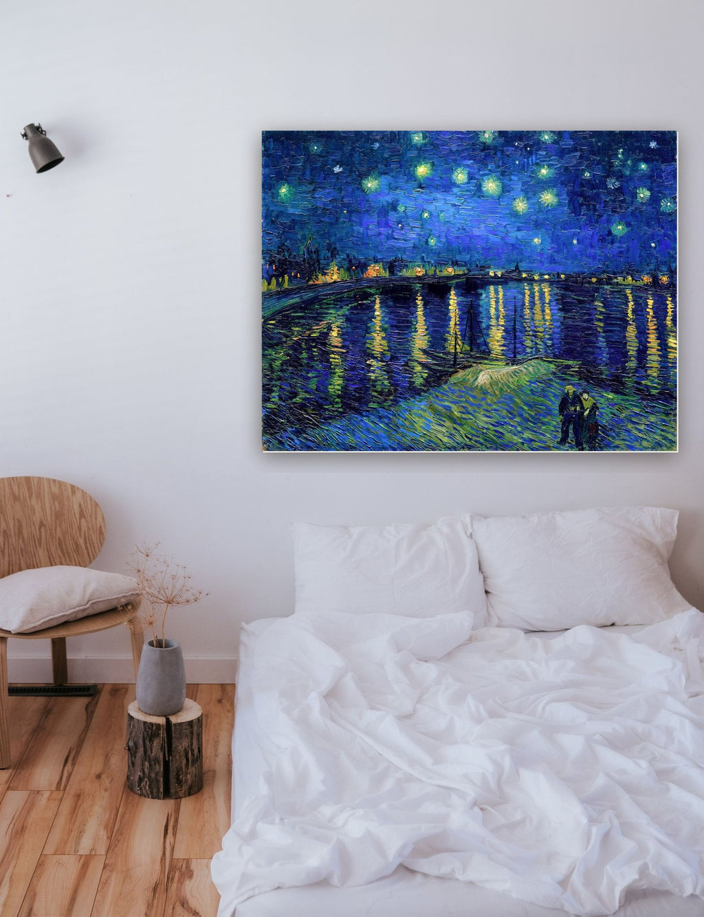 Noite Estrelada Sobre o Ródano de Vincent van Gogh na parede de um quarto