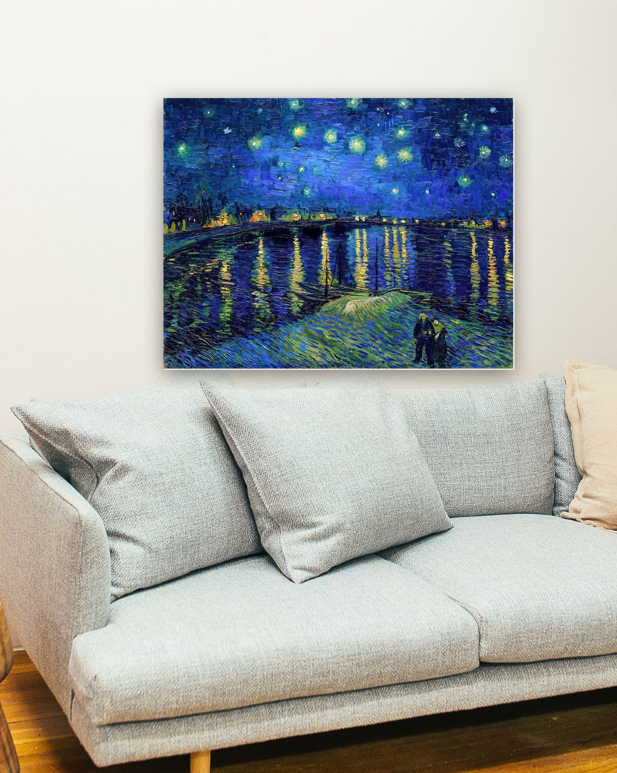 Noite Estrelada Sobre o Ródano de Vincent van Gogh na parede de uma sala