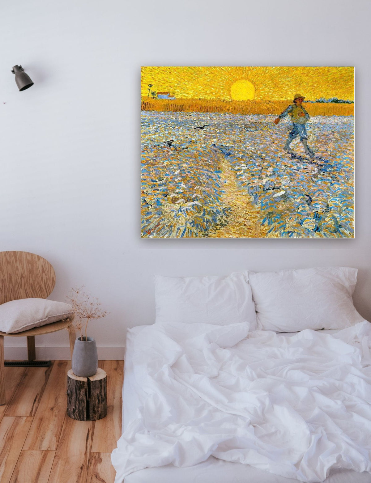 O Semeador e o Sol Brilhante de Vincent van Gogh na parede de um quarto