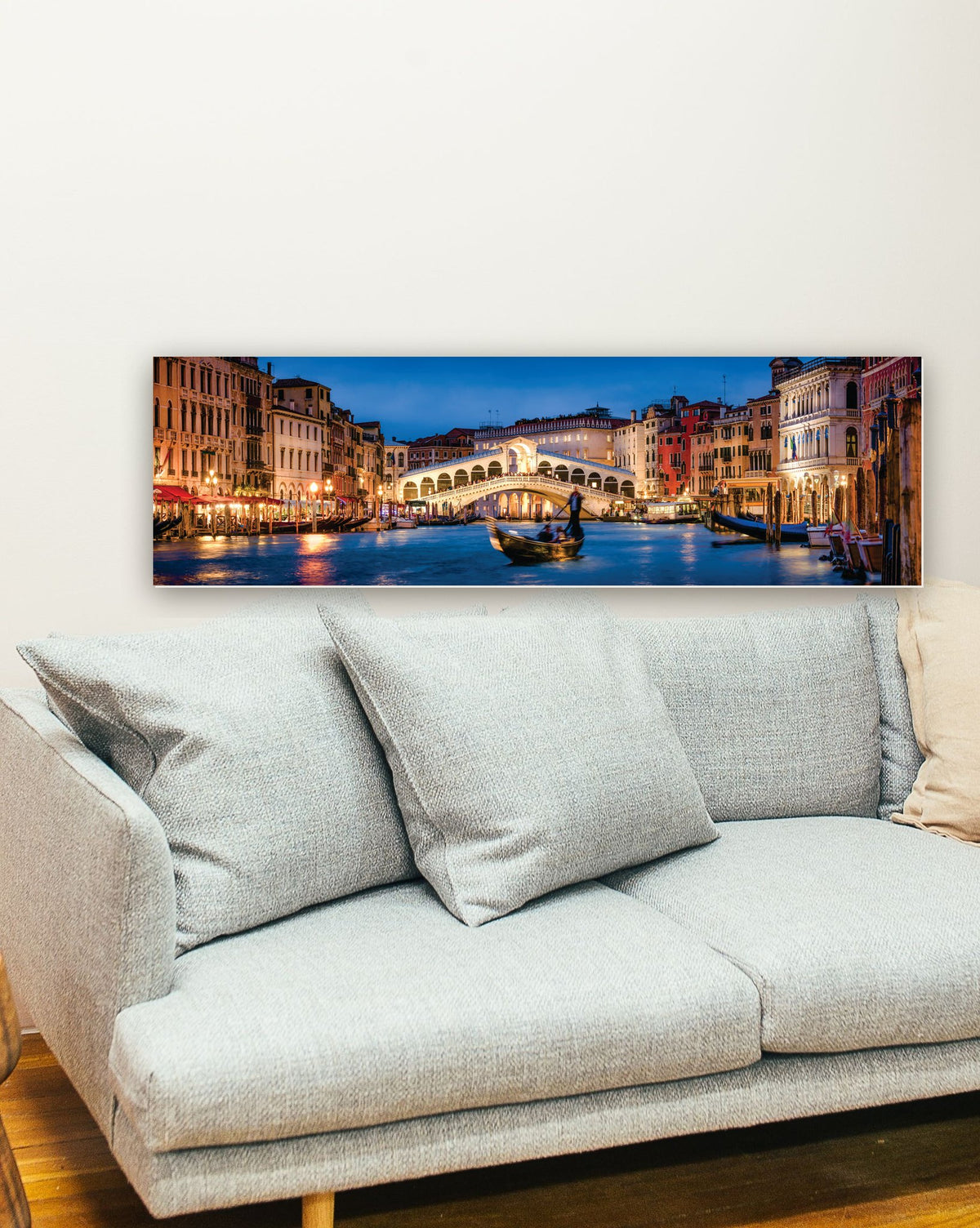 Ponte Rialto em Veneza, Itália na parede de uma sala