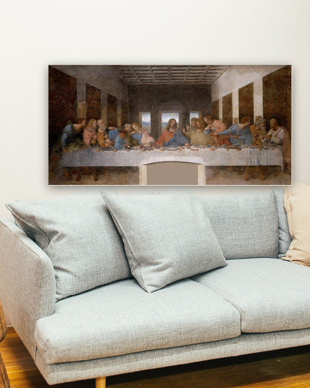 Santa Ceia (1495) de Leonardo da Vinci na parede de uma sala