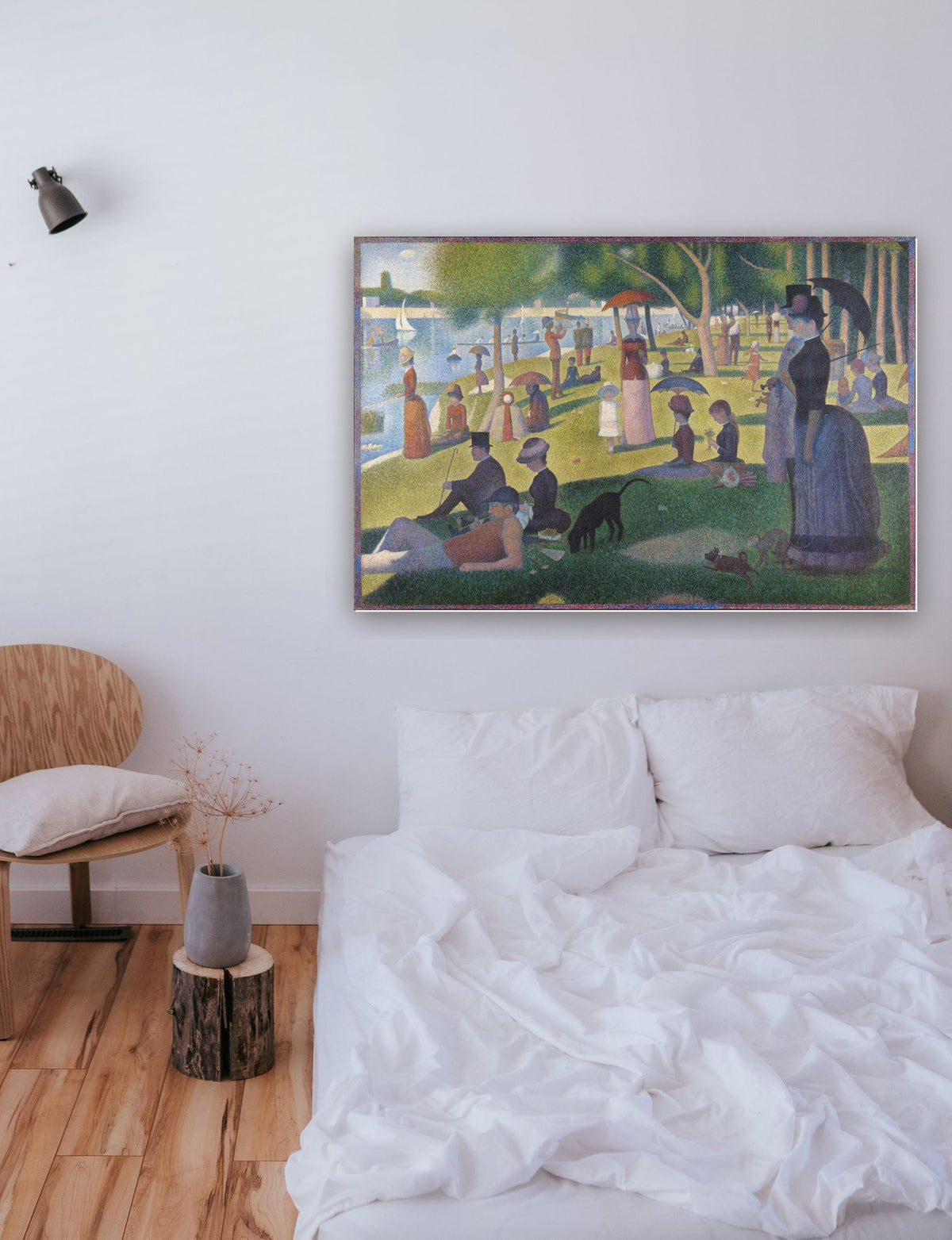 Tarde de Domingo na Ilha de Grande Jatte de Georges Seurat na parede de um quarto
