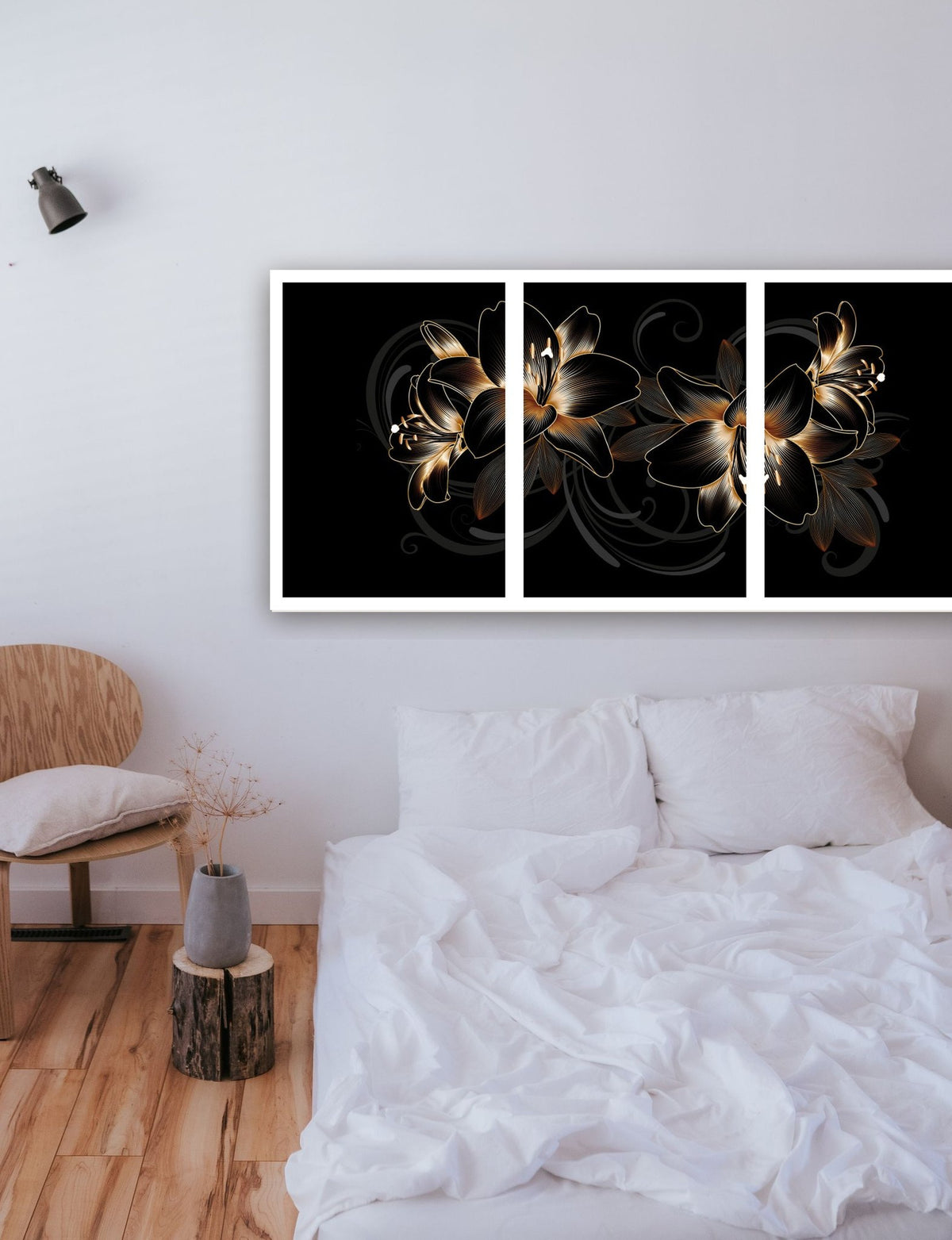 Trio Golden Flower (Medidas de cada parte) na parede de um quarto