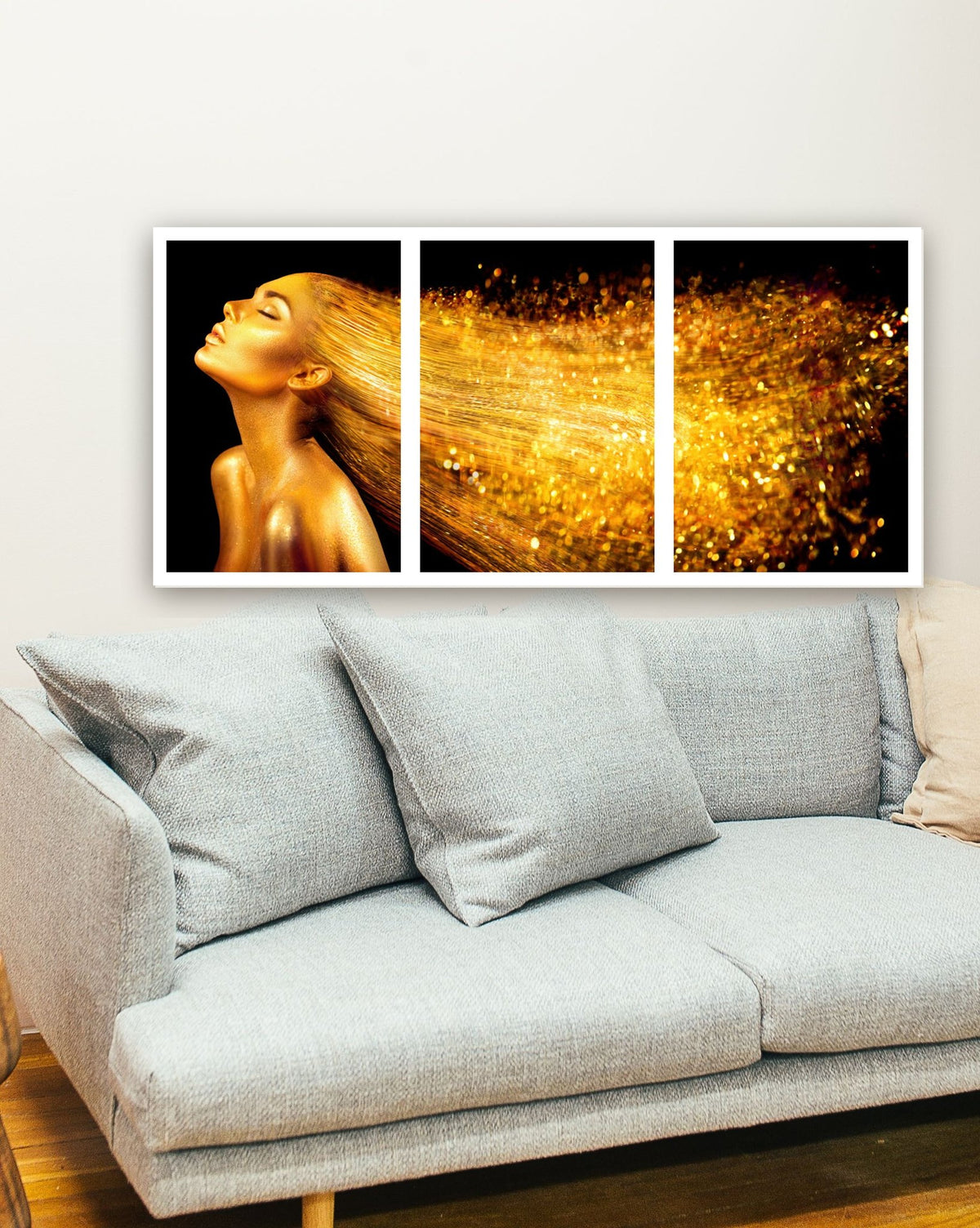 Trio Woman Gold (Medidas de cada parte) na parede de uma sala