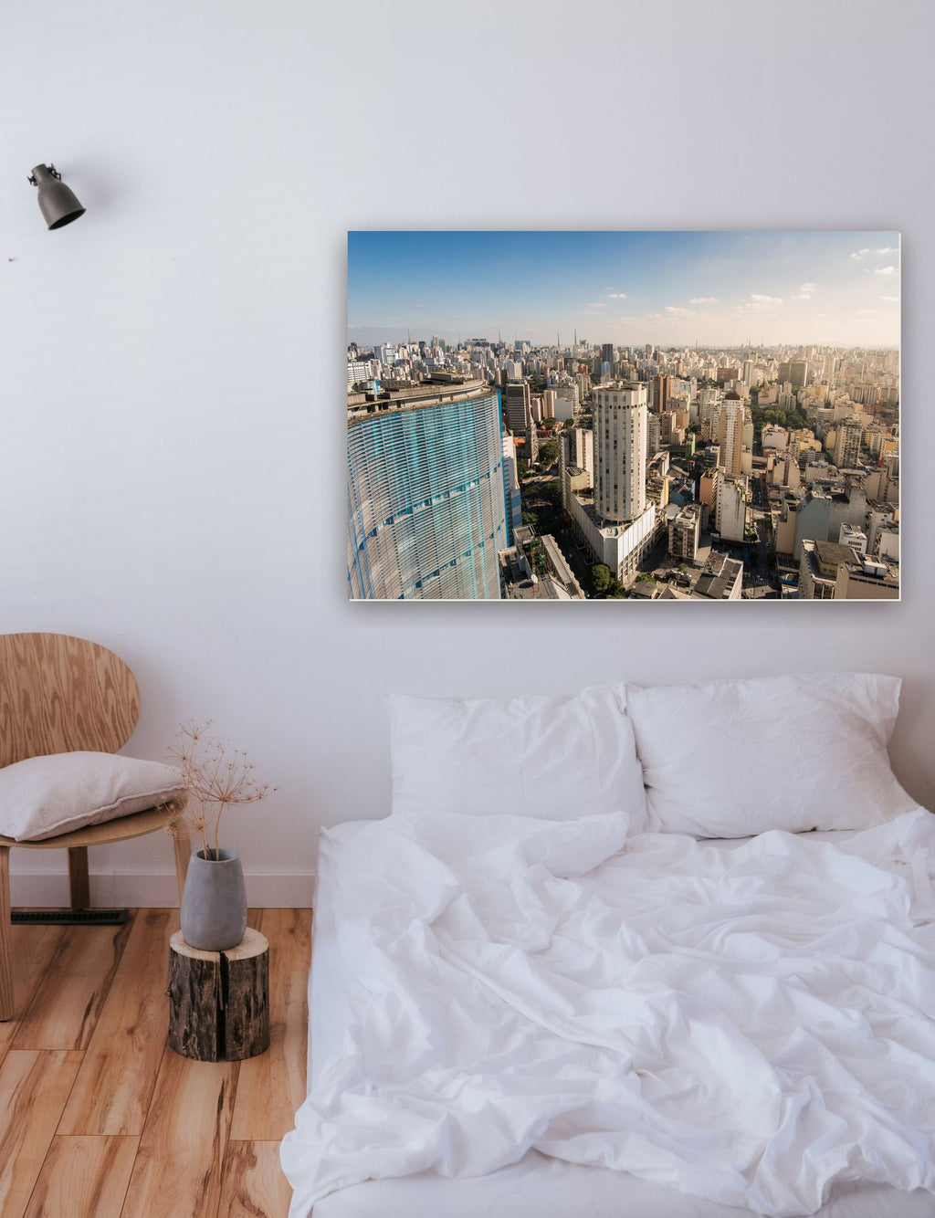 Vista panorâmica de São Paulo com seus edifícios famosos na parede de um quarto